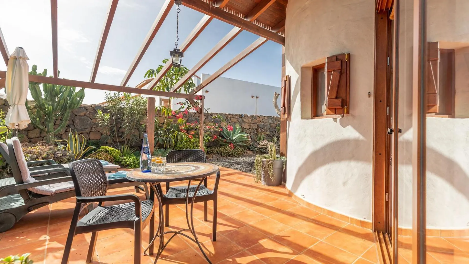 Bed and Breakfast Surfescape Fuerteventura Лахарес 4*,  Испания