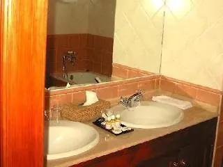 Bed and Breakfast Surfescape Fuerteventura Лахарес 4*,  Испания